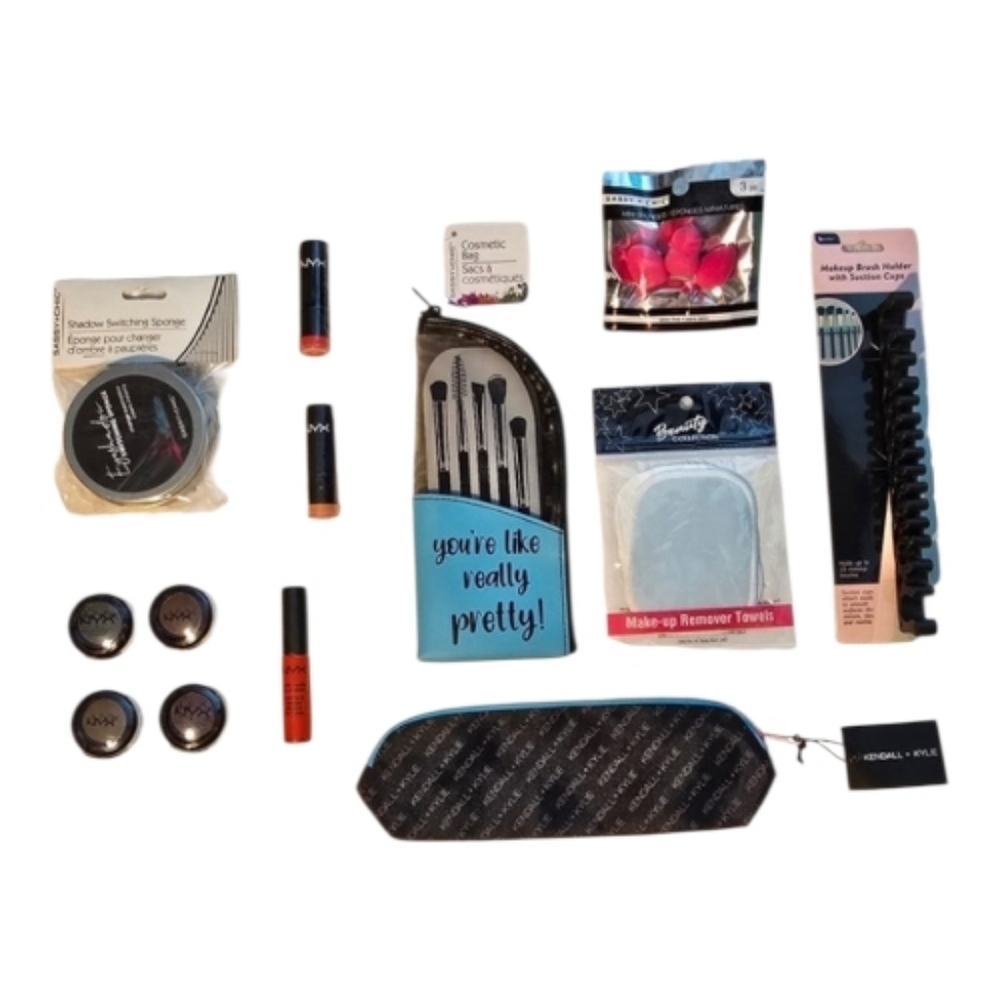 ✨NYX Makeup, Kendall + Kylie Makeup Bag & Makeup Accessories Bundle